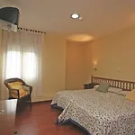 Hotel Rosalia De Castro 2*