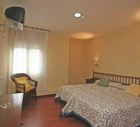 Hotel Rosalia De Castro 2*