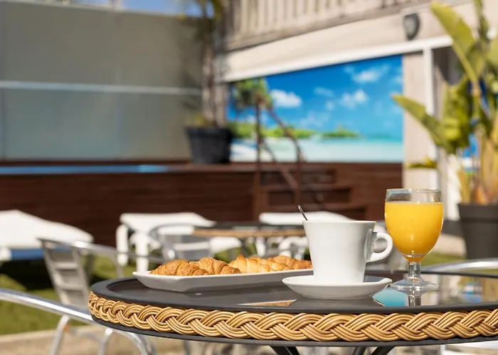 فندق Rosalia De Castro 2*