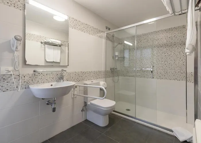 فندق Rosalia De Castro بويو