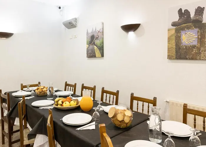 Rosalia De Castro מלון