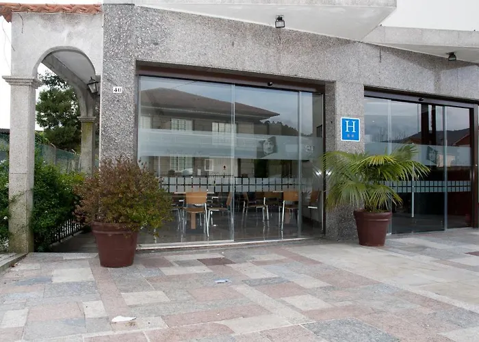 فندق Rosalia De Castro 2*